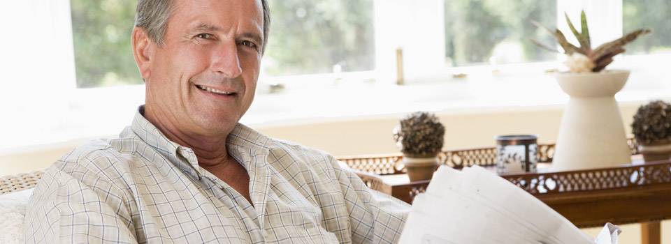 man_reading_newspaper-1